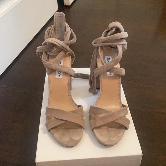 Steve Madden Christey Heel - Picture 3 of 4